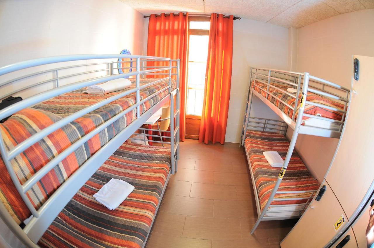 波萨达德尔酒店 萨拉戈萨 客房 照片 Hostel room in France