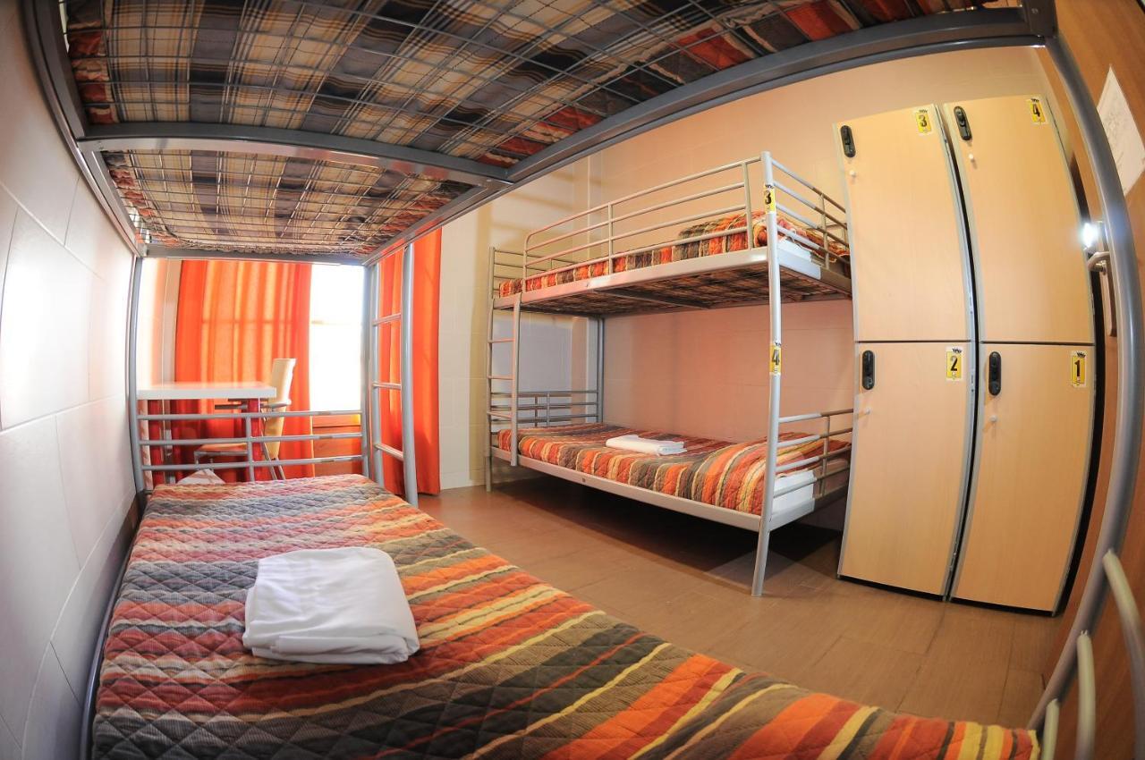 波萨达德尔酒店 萨拉戈萨 客房 照片 Hostel room in Prague